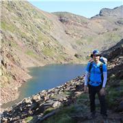 Profesor titulado con mucha experiencia en el trato con adolescentes